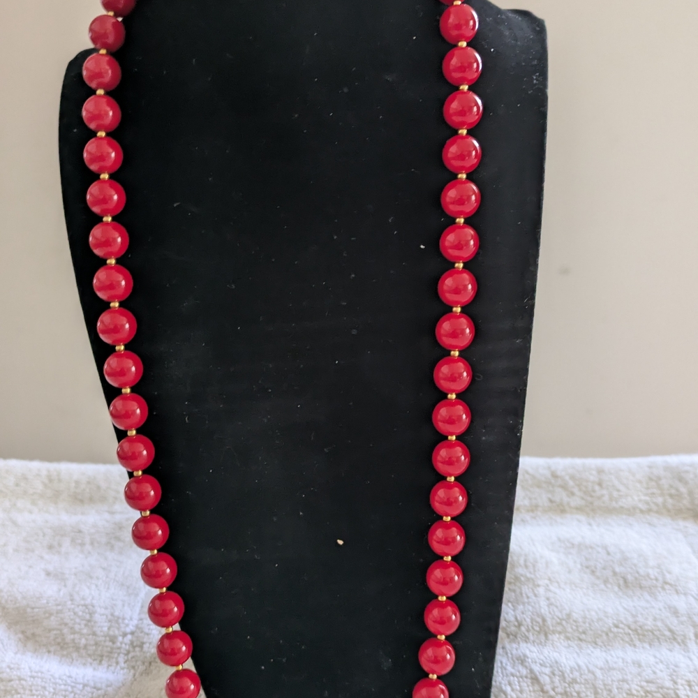 Elegant Red Beaded Necklace